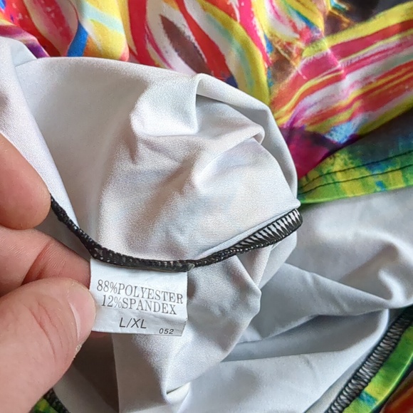 Rafiki meditating t-shirt with hoodie L/XL multicolor for Medium or Large men - Picture 3 of 3